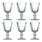 6 vinglas fra La Rochere's Perigord-serie. Glassene har en solid stamme med rillede detaljer, der giver dem et klassisk og elegant udseende. De er arrangeret i to rækker med tre glas i hver række på en hvid baggrund.