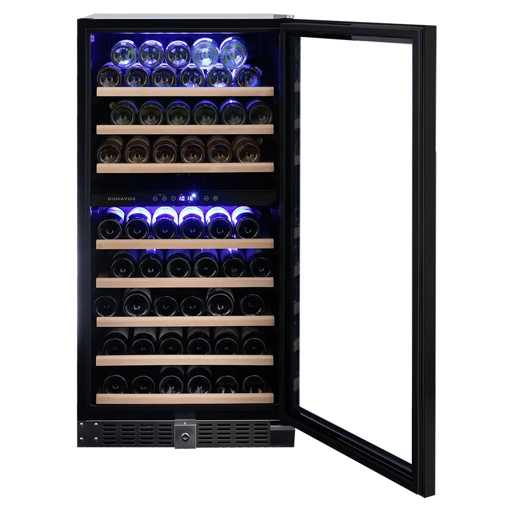 Dunavox DX-94.270DBK Grande vinkøleskab med åben dør, LED-belysning og træhylder, designet til optimal vinopbevaring med 2 temperaturzoner, sort finish, og moderne æstetik til køkken eller vinkælder.